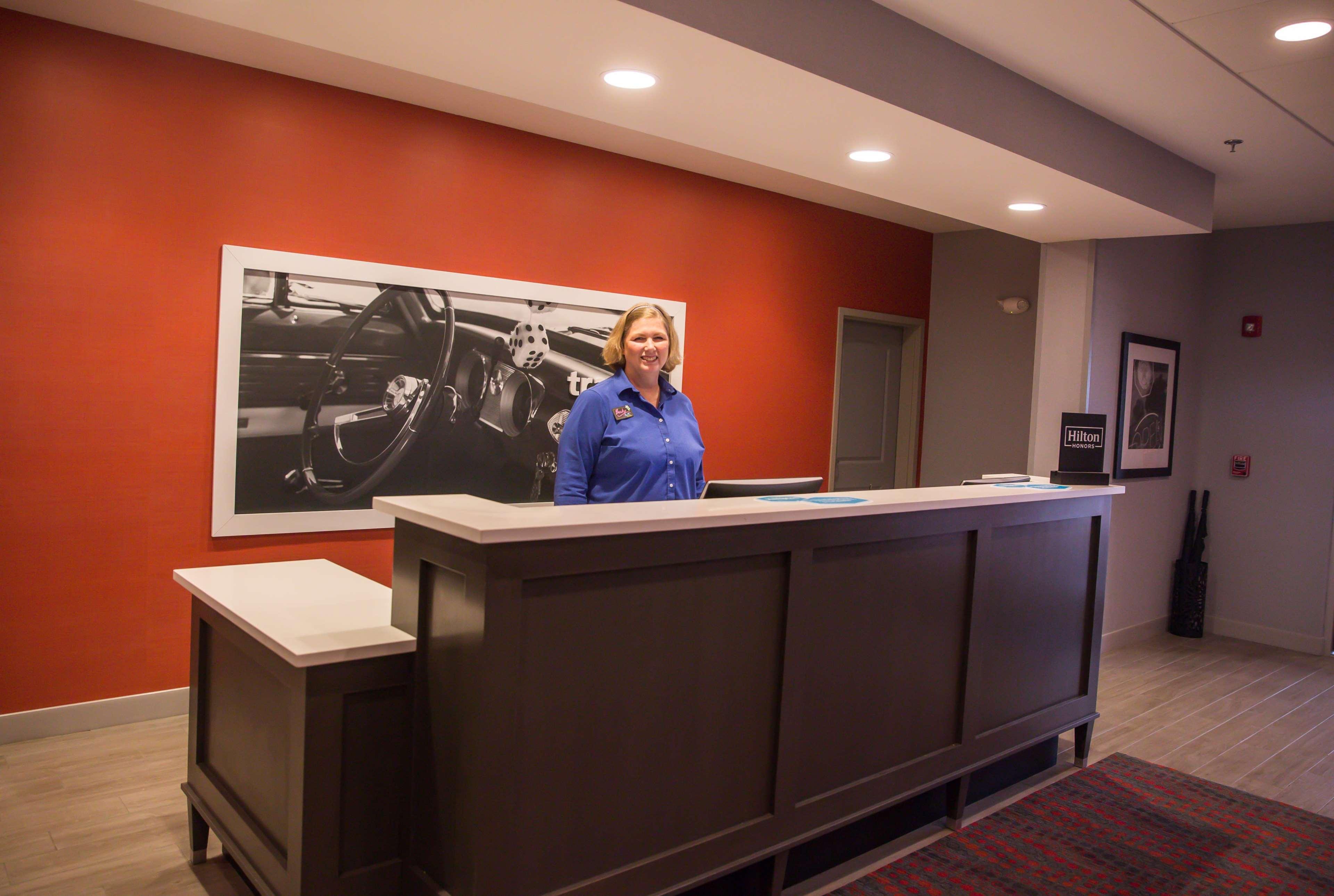 Hampton Inn-Pontiac Buitenkant foto
