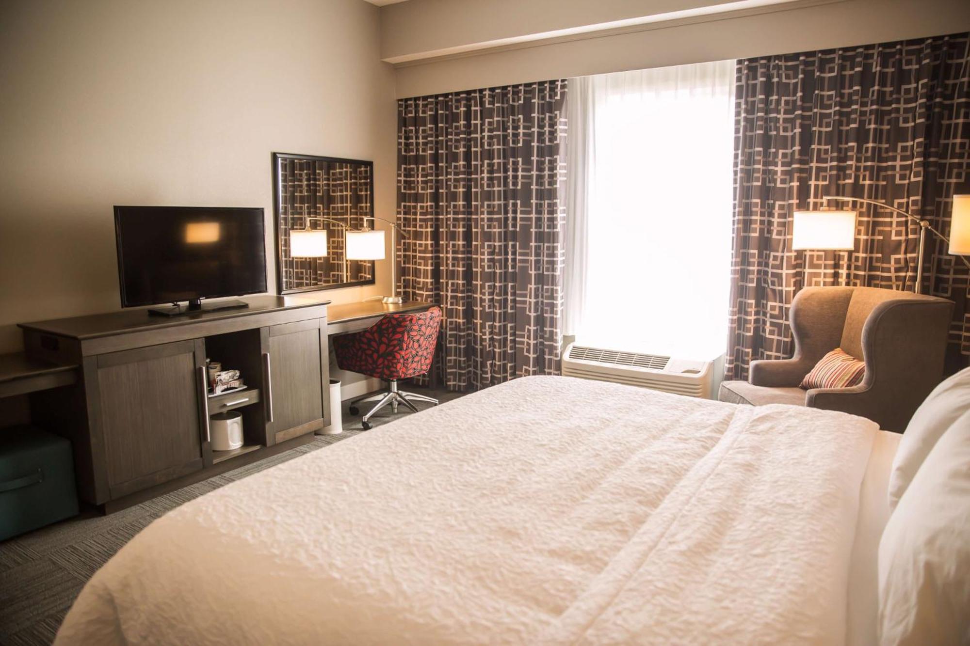Hampton Inn-Pontiac Buitenkant foto